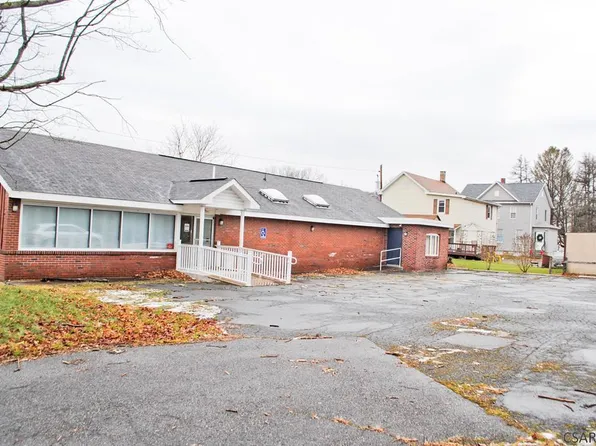 211 Thompson St, Seward, PA 15954