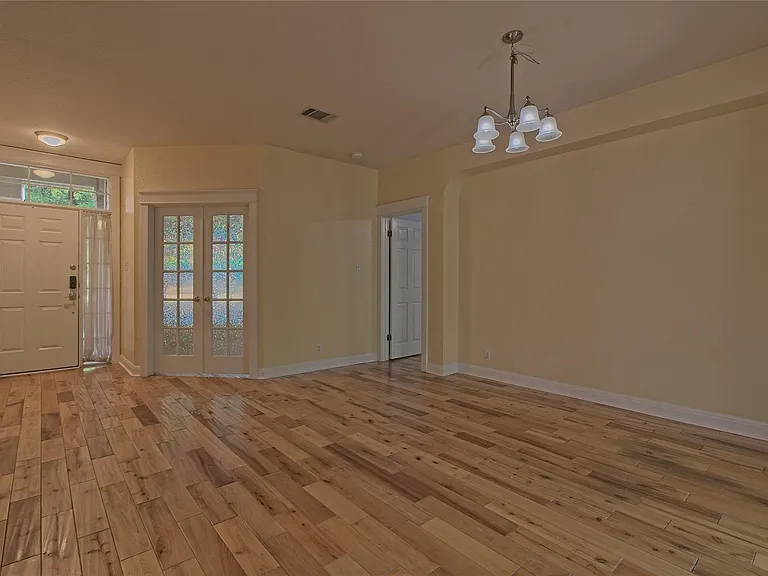 610 Palo Alto Ln — Photo 5