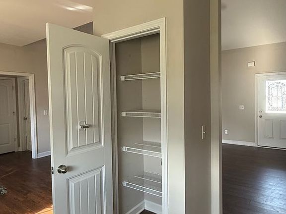5th image of 309 Prosperous Ln