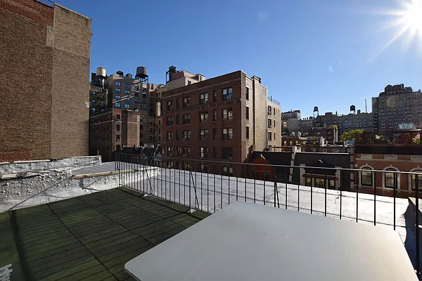 Rented by City Stop Realty | media 20