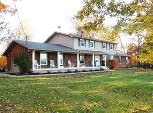 465 Circle View Dr, Vine Grove, KY 40175