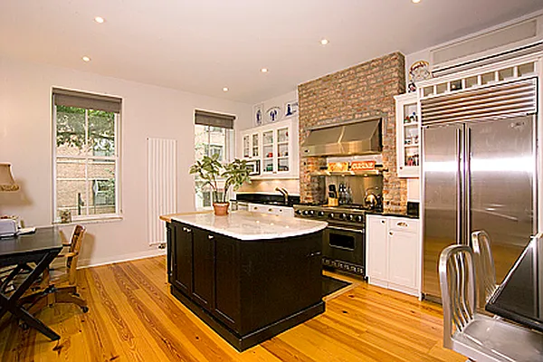 Rented by JMK Realty | media 6