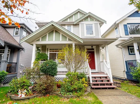 18569 67th Ave, Surrey, BC V3S 1Z1
