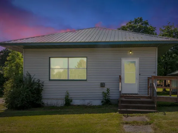 315 N 3rd Ave E, Washburn, WI 54891
