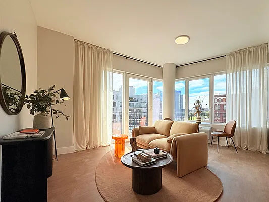 Rented by EXR | media 6