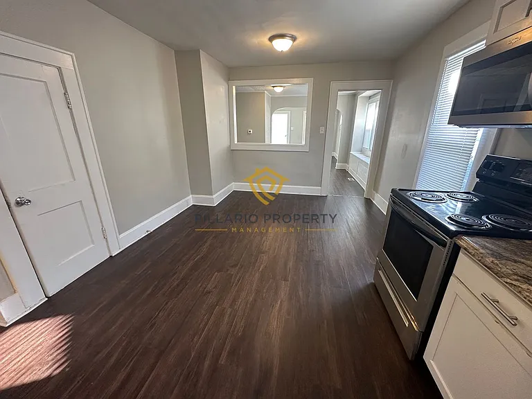1528 E Tabor St — Photo 17