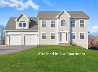 8 Wolf River Run, Gorham, ME 04038