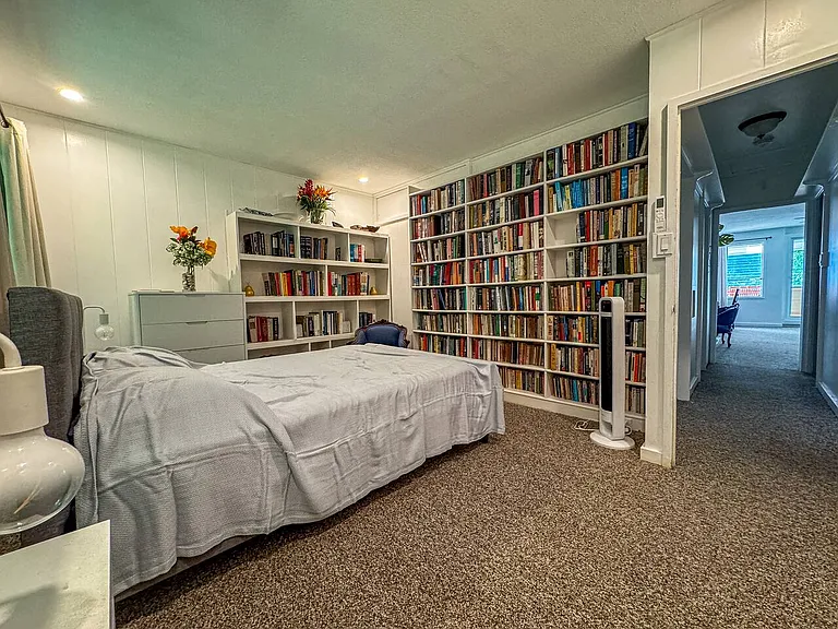3238 Alani Dr — Photo 13