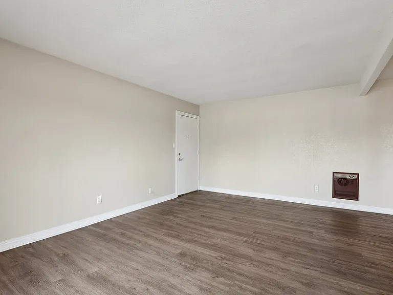 Seashore Apartment Homes — Photo 13