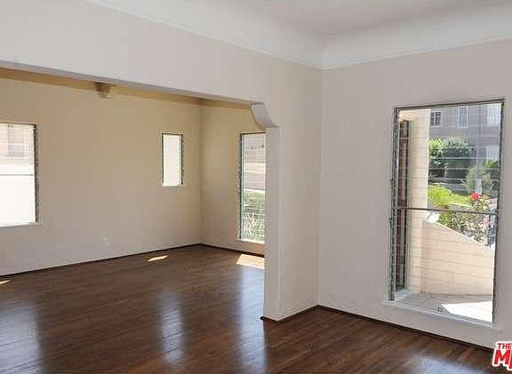 2nd image of 934 S Curson Ave