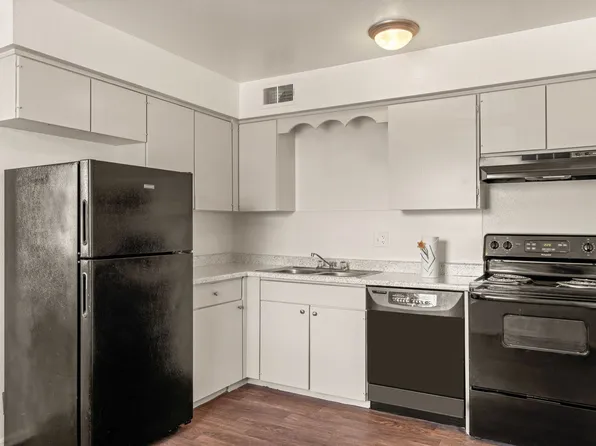 Crossings at Lakewood