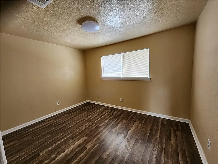 4311 Yellowstone Blvd #4 — Photo 6