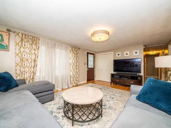 284 Reed Rd, Westport, MA 02790