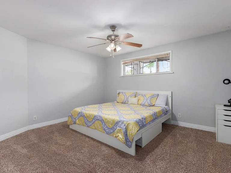 1701 N Barkley — Photo 19