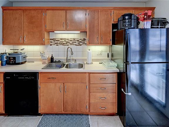 4th image of 18611 E Shoshone Dr