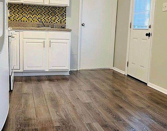 4th image of 4307 Rushmore Pl