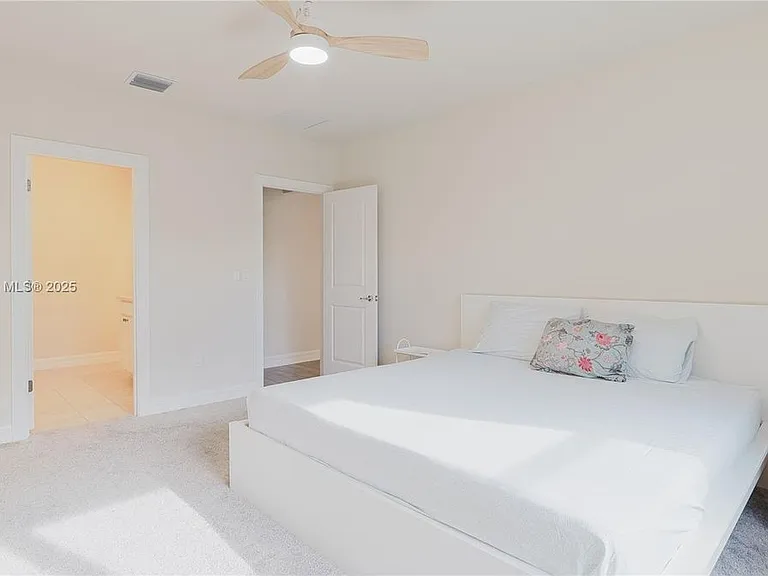 3001 Hibiscus Ave #HOUSE — Photo 16