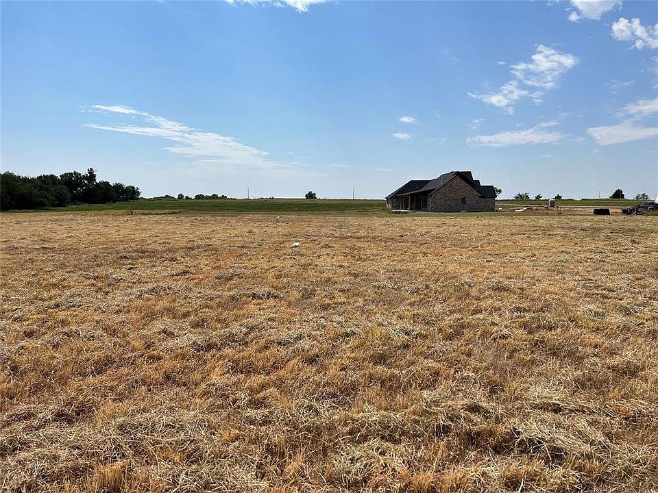 2nd image of 9700 Emery Ln Lot 4