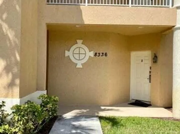 8336 Mulligan Cir, Port Saint Lucie, FL