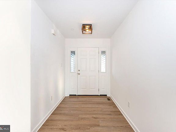 4th image of 7613 Shenandoah Ct