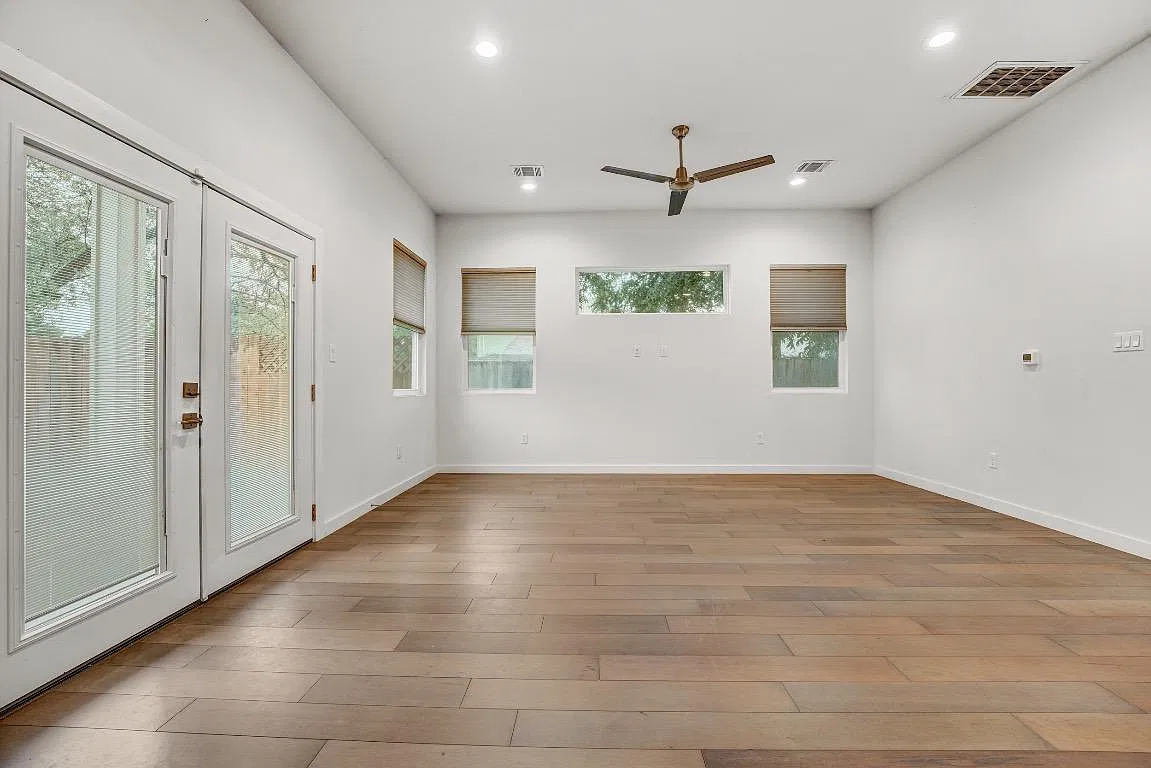 3 bed, 2.5 bath, 1681 sqft, $2,250 — Photo 4