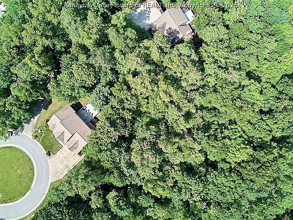 3rd image of 1396 Bedford Rd