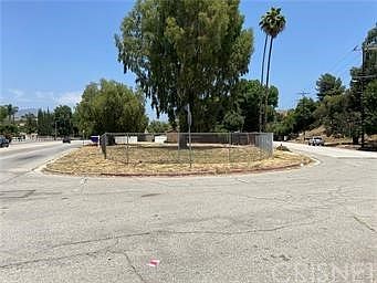 5th image of 9605 Sunland Pl