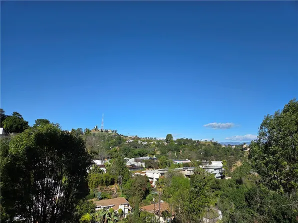 2211 Ridgemont Dr, Los Angeles, CA 90046