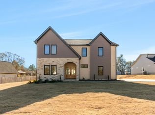 145 Harkness Ln, Campobello, SC 29322