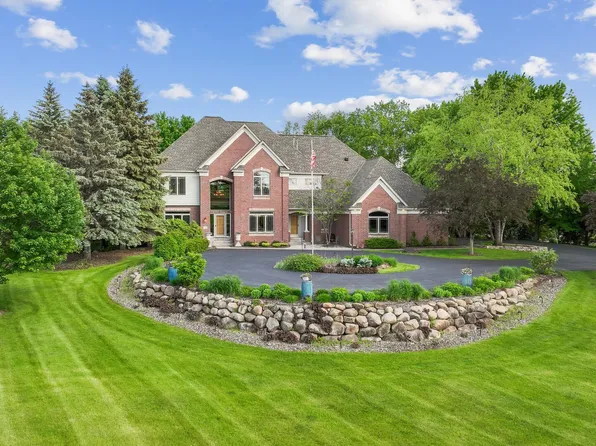 9 High Point Rd, White Bear Lake, MN 55110