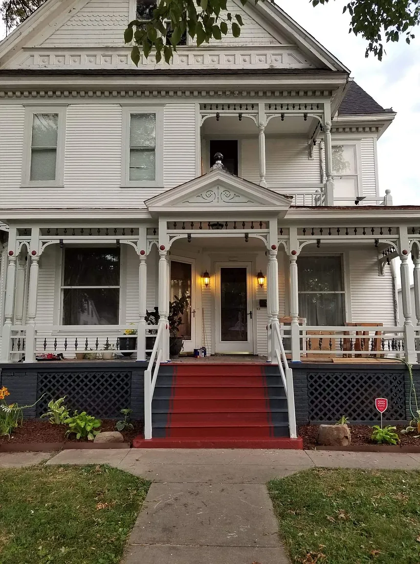 511 N Kickapoo St photo 1