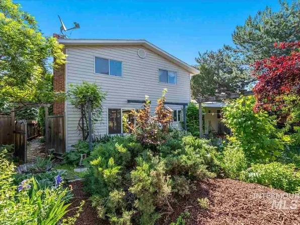 5001 N Decatur Dr, Boise, ID 83704