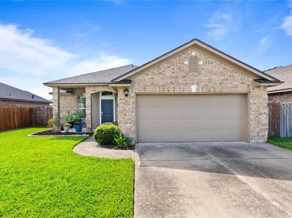 321 Pacific Dr, Portland, TX 78374