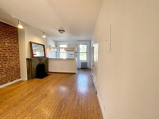 1st image of 288 Smith St #2