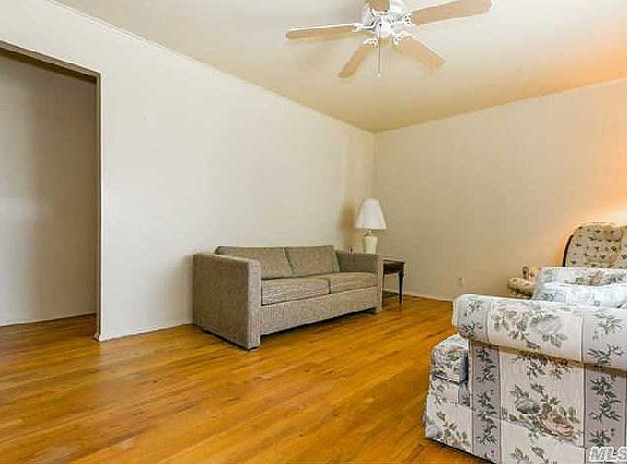 4th image of 11 Heath Ln