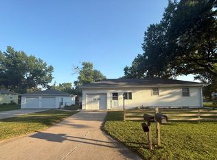 1015 N 85th St, Omaha, NE 68114