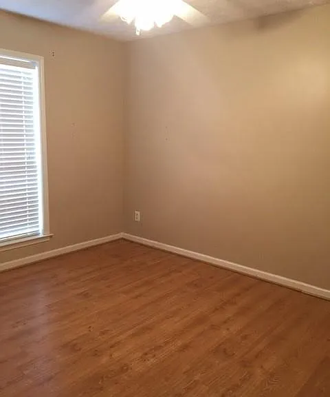 107 Glen Meadow Ct — Photo 10