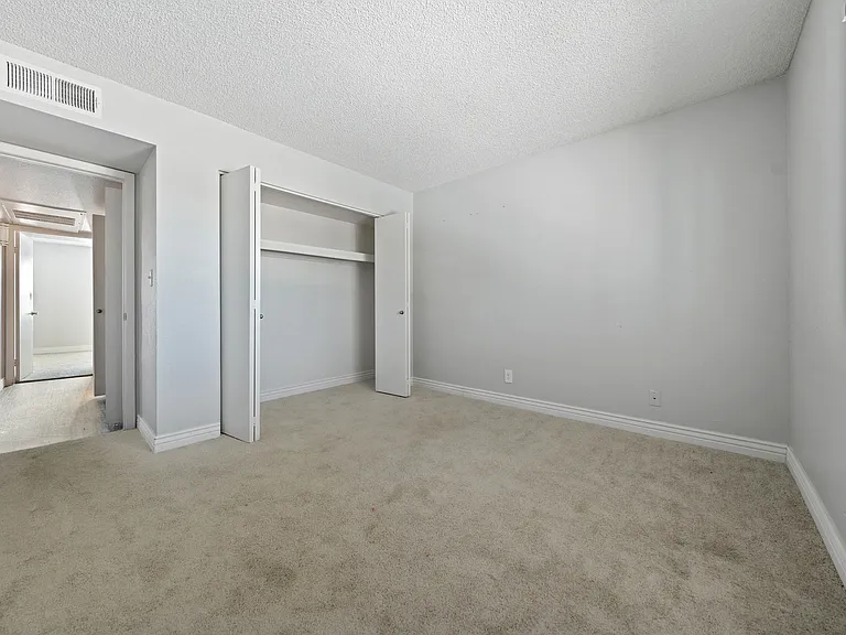 Villatree Apartments — Photo 10