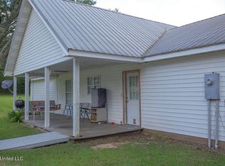166 Churchwell Dr, Lucedale, MS 39452