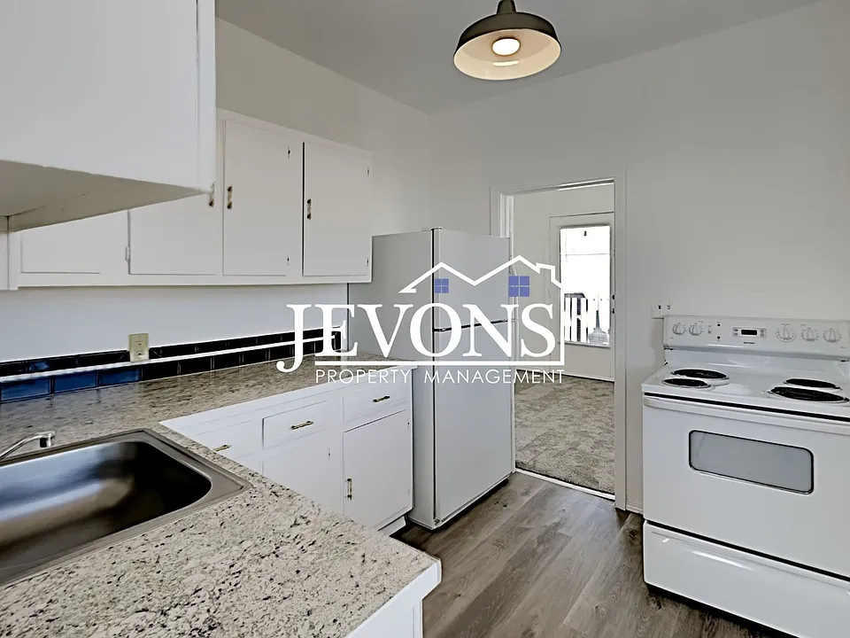 406 S 2nd St Yakima, WA 98901