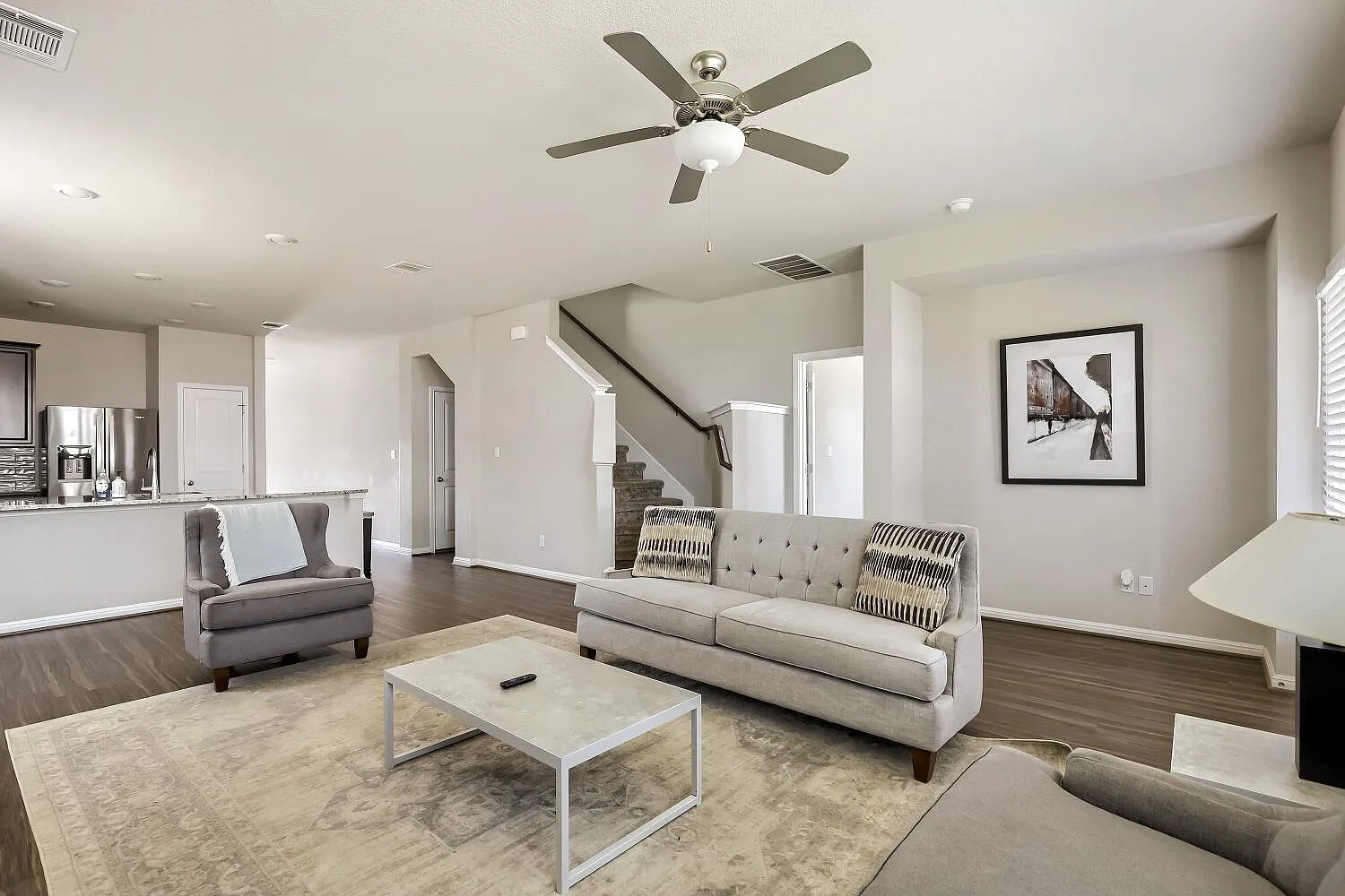 5 bed, 3.5 bath, 2853 sqft, $2,850 — Photo 2