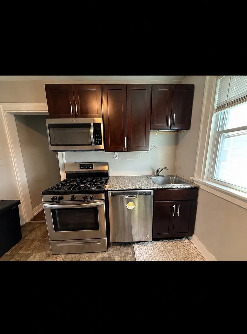 111 Cunard Rd — Photo 2