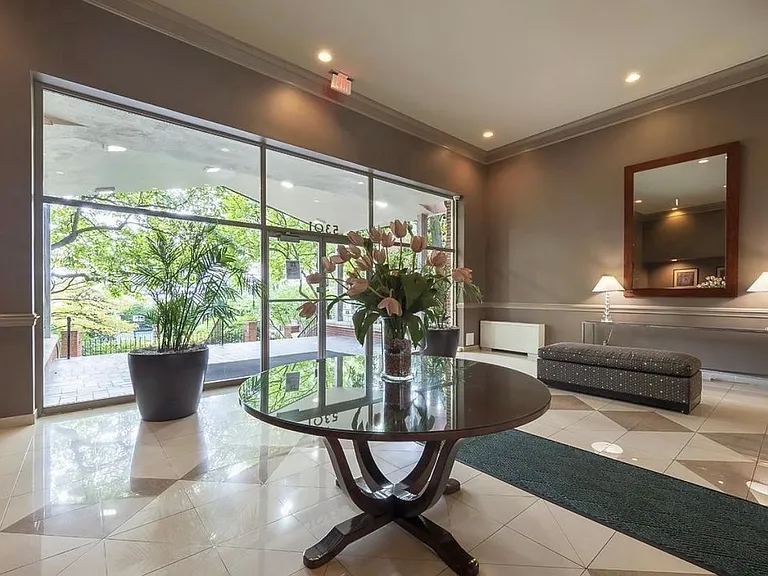5301 Westbard Cir #222 — Photo 4