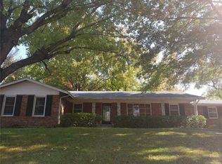 12522 Broadridge Ln, Florissant, MO 63033