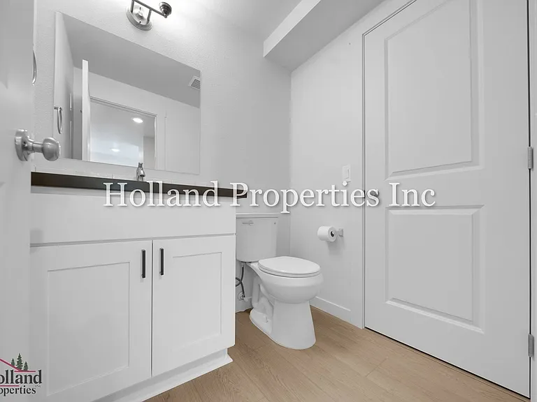 9055 SW Sagert St — Photo 16