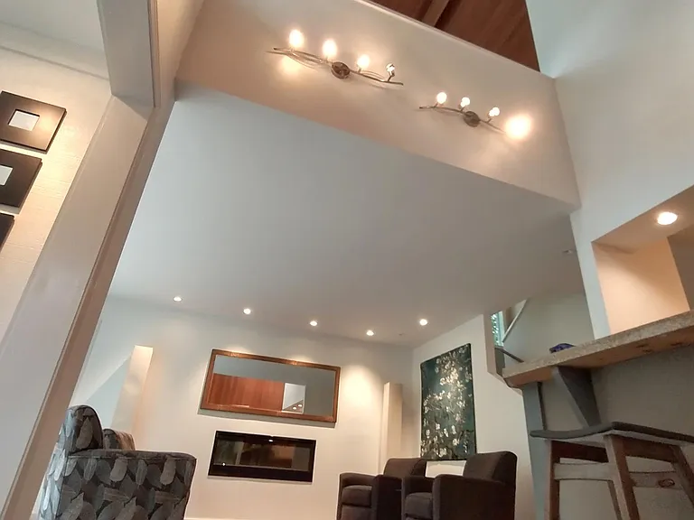 1256 SW Meadow Ln — Photo 11