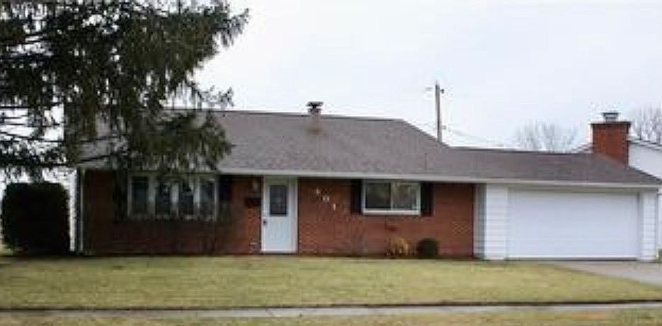 1st image of 401 Falcon Dr