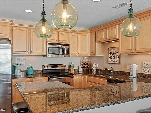 3rd image of 3053 N Beach Towne Ct