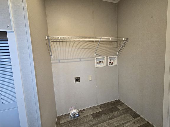 4th image of 120 Sparrow Dr