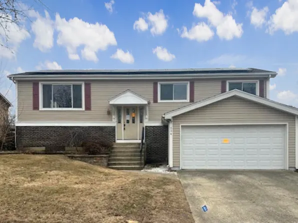 234 Windsor Dr, Bolingbrook, IL 60440